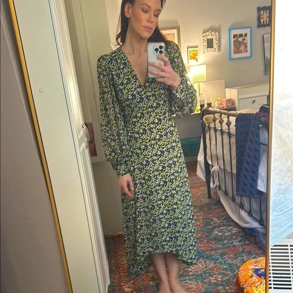 Topshop IDOL V-Neck Midi Dress - Picture 2 of 4